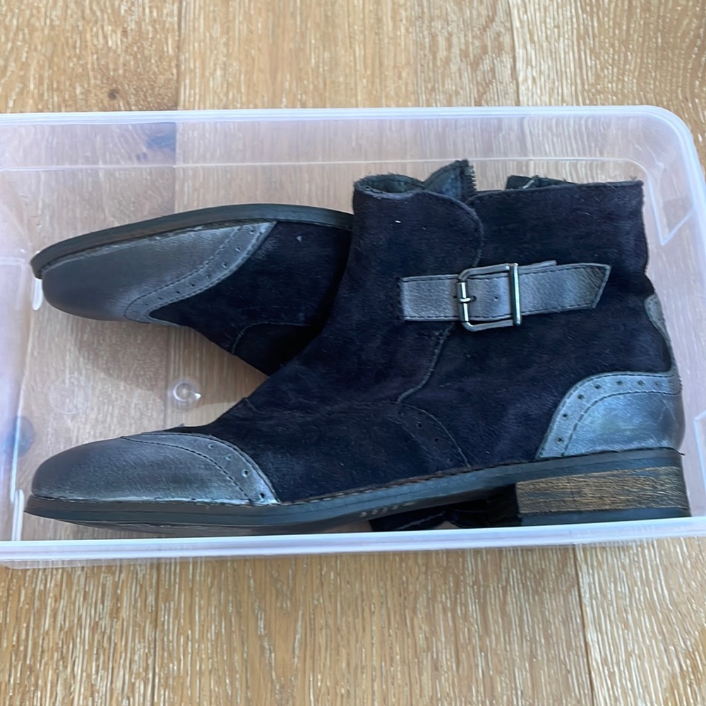 Rebels bootie, never worn